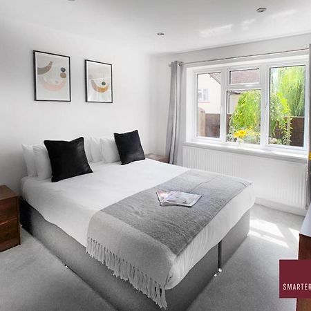 Sunninghill Village - 2 Bed - Parking And Garden Ascot  Exteriér fotografie