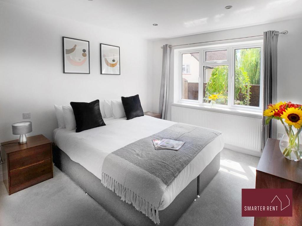 Sunninghill Village - 2 Bed - Parking And Garden Ascot  Exteriér fotografie
